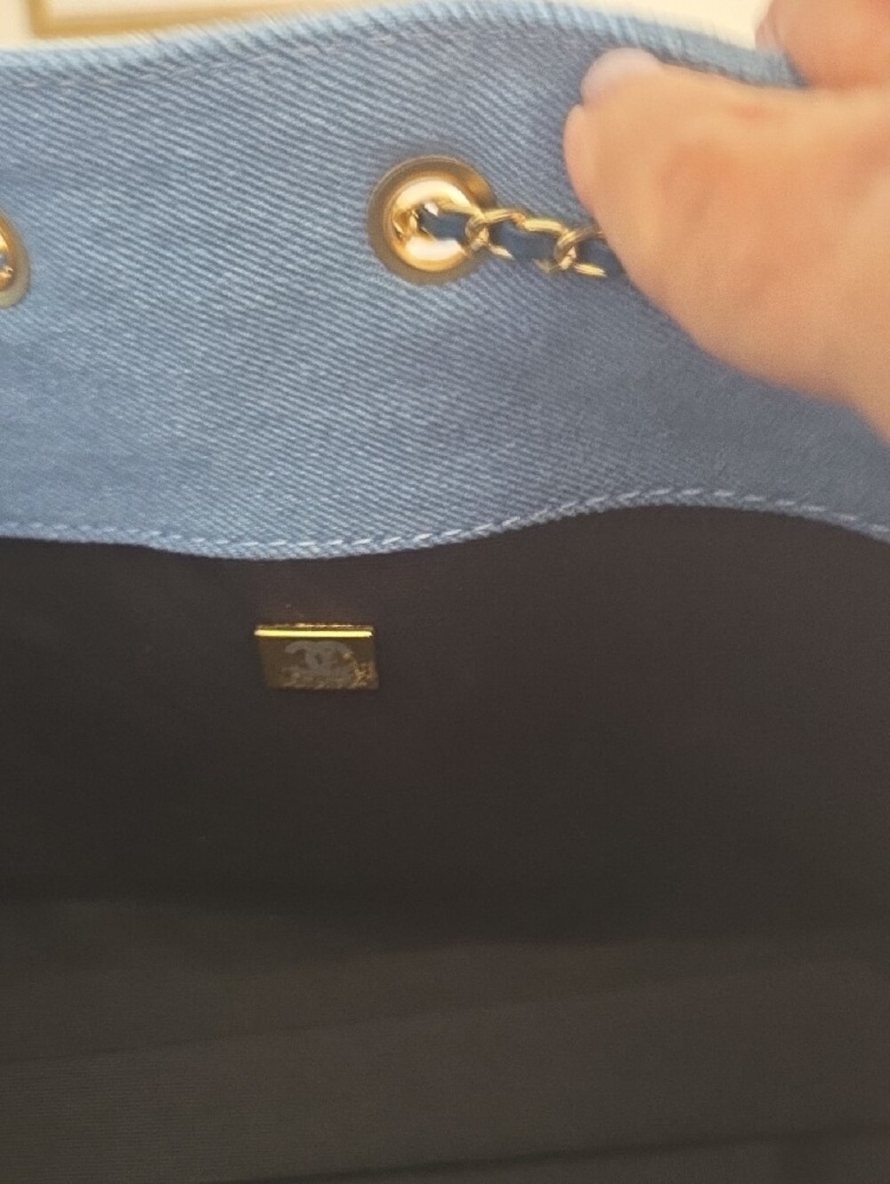 NWOT Light Blue Quilted Denim Shoulder Bag with Gold Hardware - Picture 7 of 12